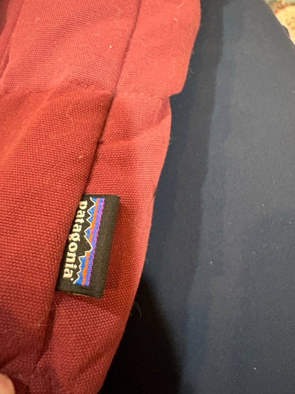 Women's Patagonia Bivy Down Burgundy Vest with Navy Floral Lining - Picture 7 of 8